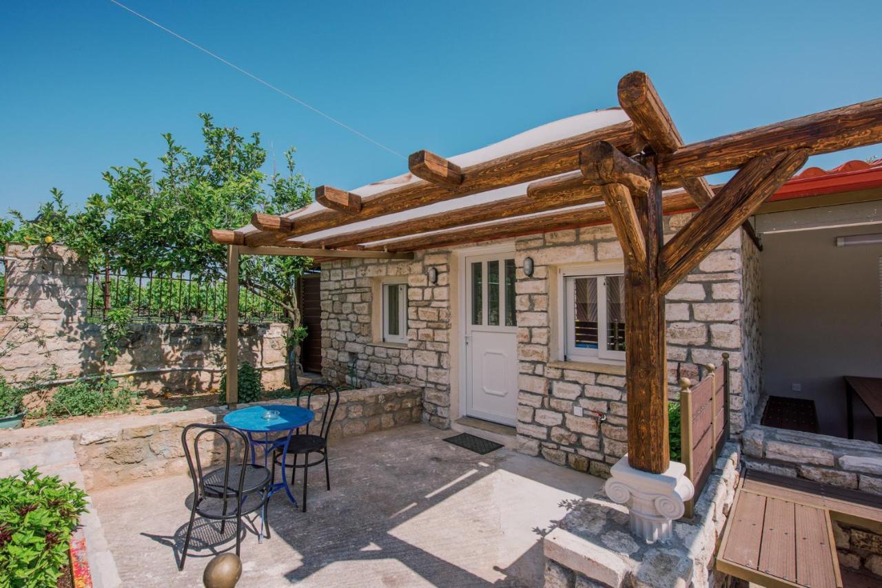 Acrocorinth Apartments Corinth Exterior foto