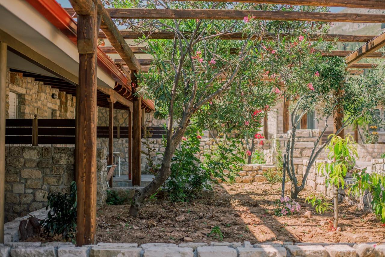 Acrocorinth Apartments Corinth Exterior foto